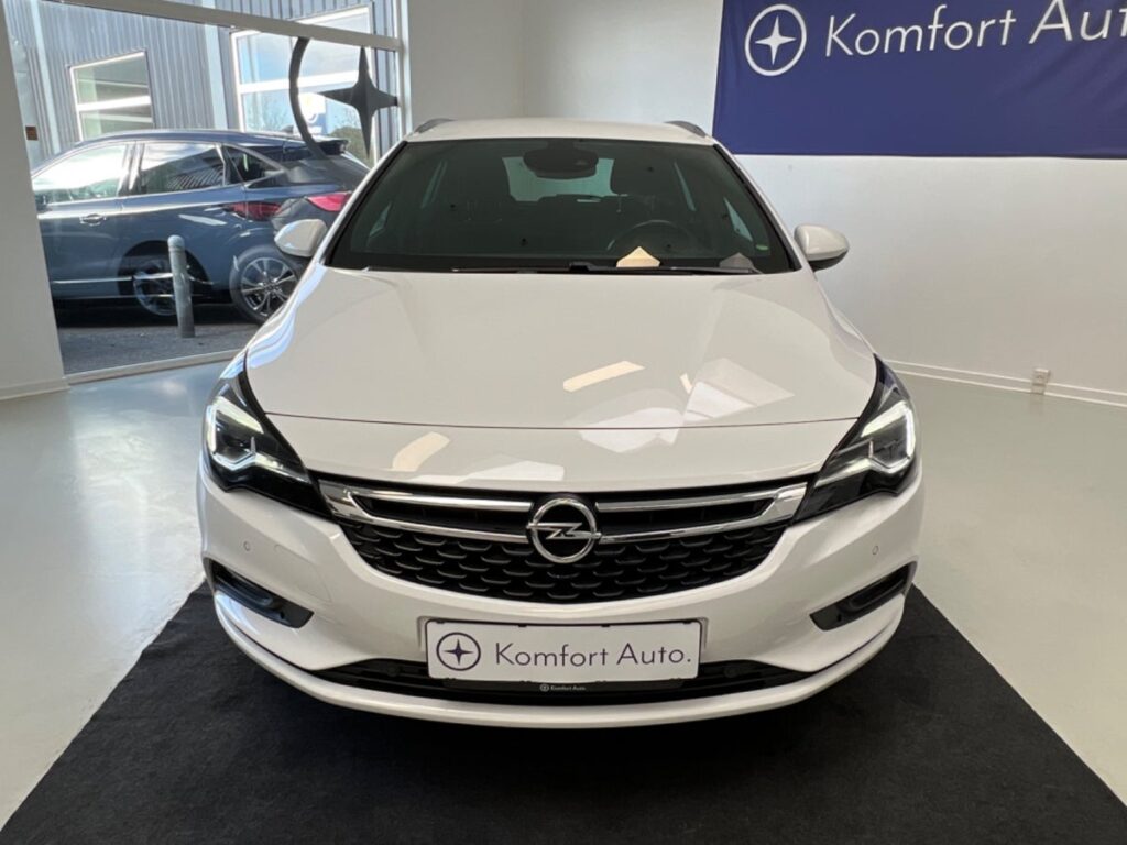 Opel Astra 1,6 CDTi 136 Dynamic Sports Tourer aut. 5d - Billede 2