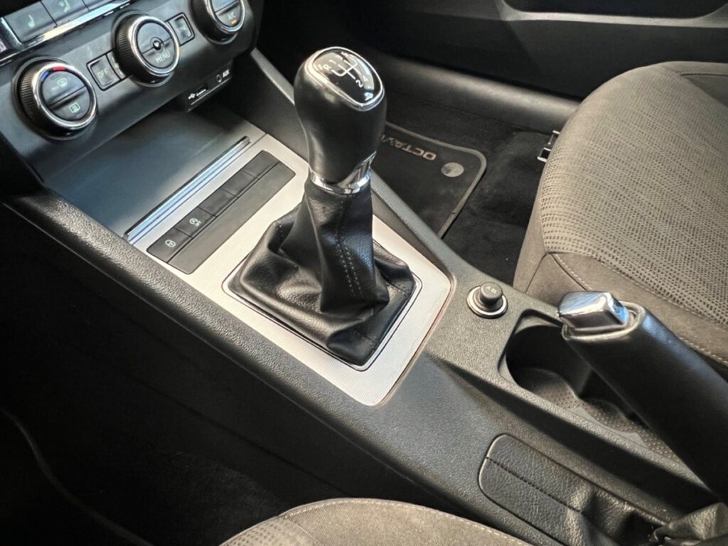 Skoda Octavia 1,6 TDi 110 Style 5d - Billede 13