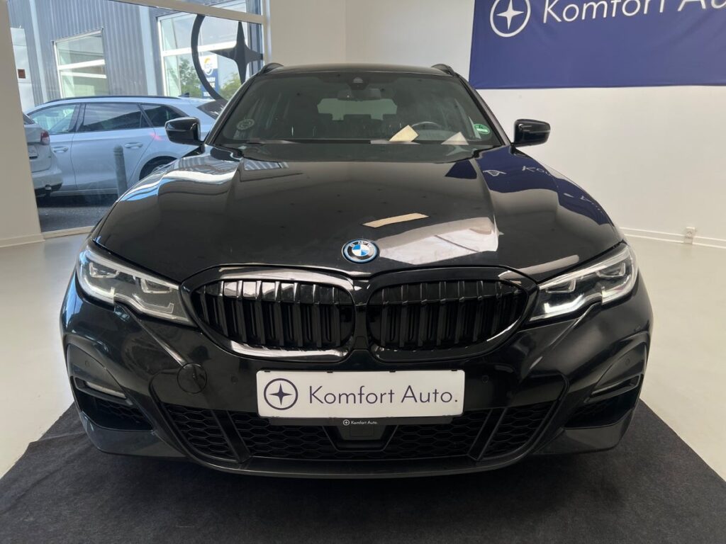 BMW 330e 2,0 Touring M-Sport aut. 5d - Billede 2