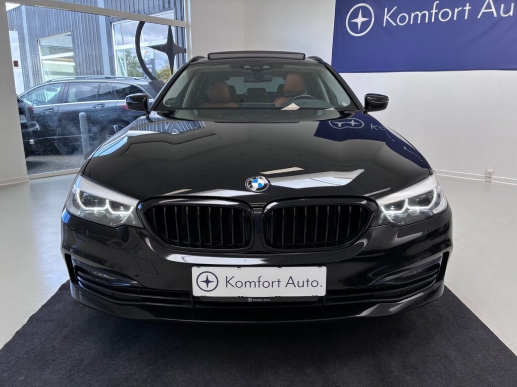 BMW 520d 2,0 Touring Sport Line aut. 5d - Billede 2