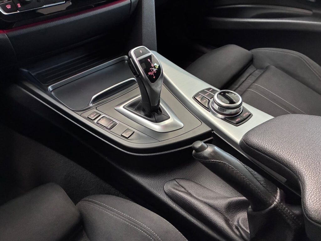 BMW 330d 3,0 M-Sport aut. 4d - Billede 14